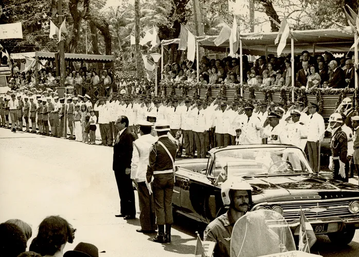 Desfile Sete de Setembro com autoridades em 1977