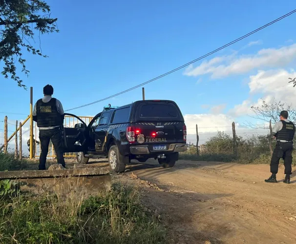 Imagem ilustrativa da imagem Em Ilhéus, a PF bota mais gás na disputa já fervilhante. E incendiou