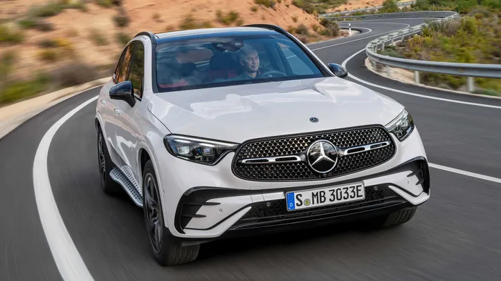 Linha 2025 do GLC 300 4MATIC AMG Line, recheada