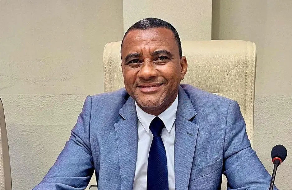 Eleito em Simões Filho, Del prega continuidade no novo mandato