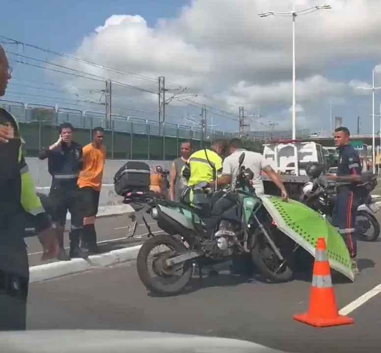 Acidente ocorreu na manhã desta terça-feira, 8