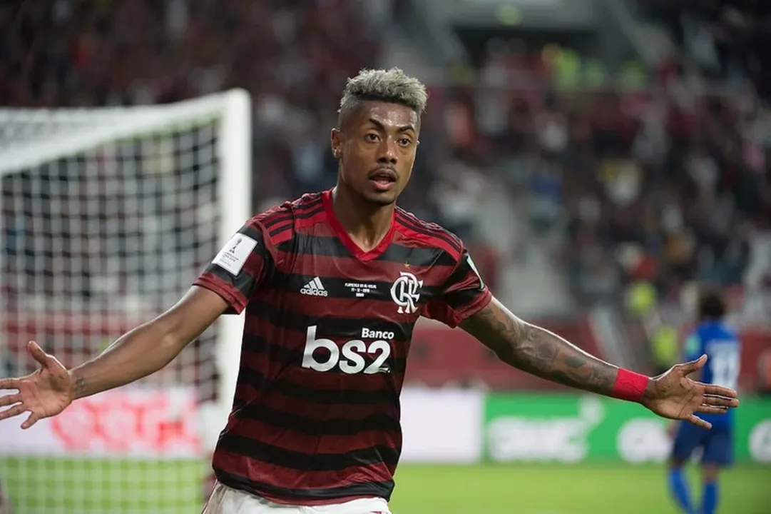 O atacante Bruno Henrique do Flamengo é alvo de operação que investiga manipulação de resultados esportivos