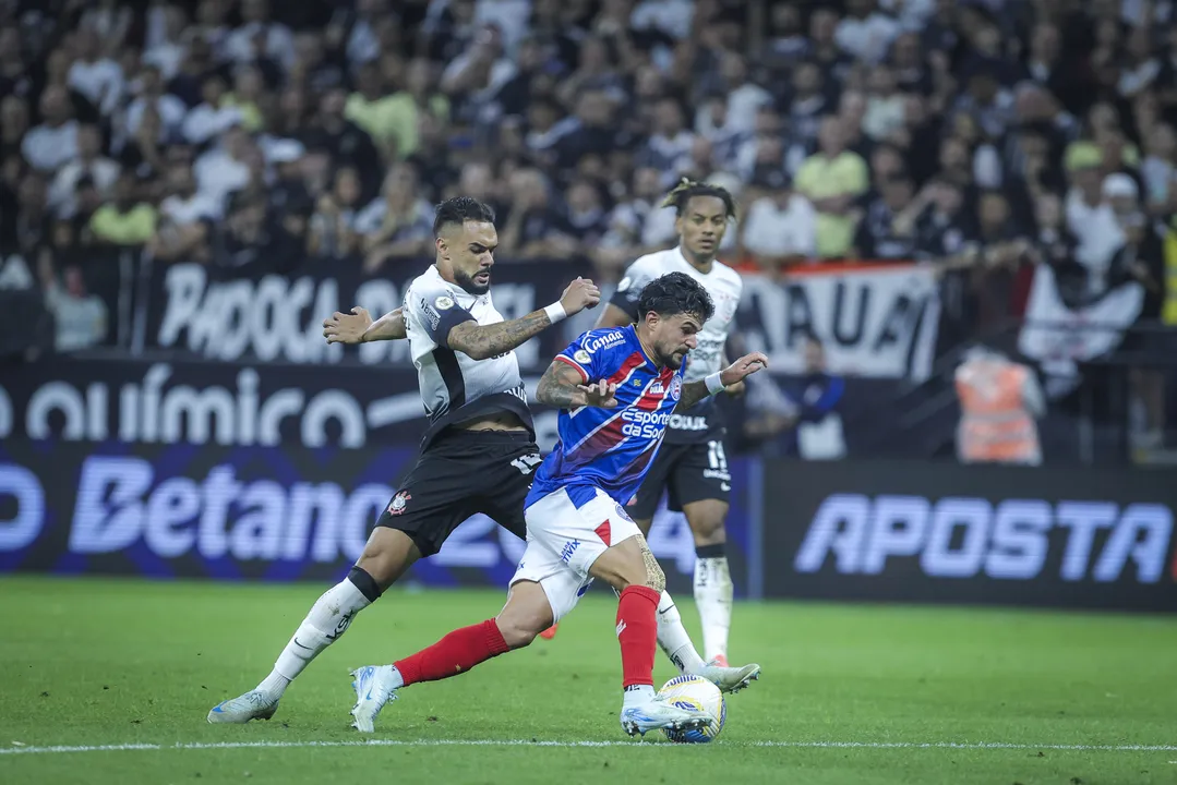 Duelo entre Bahia e Corinthians