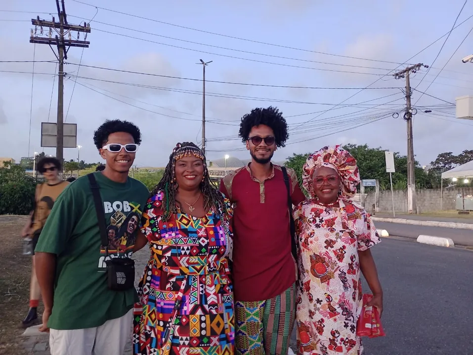 Imagem ilustrativa da imagem Amigos viajam do RS até Salvador para curtir Afropunk: "Tradição"