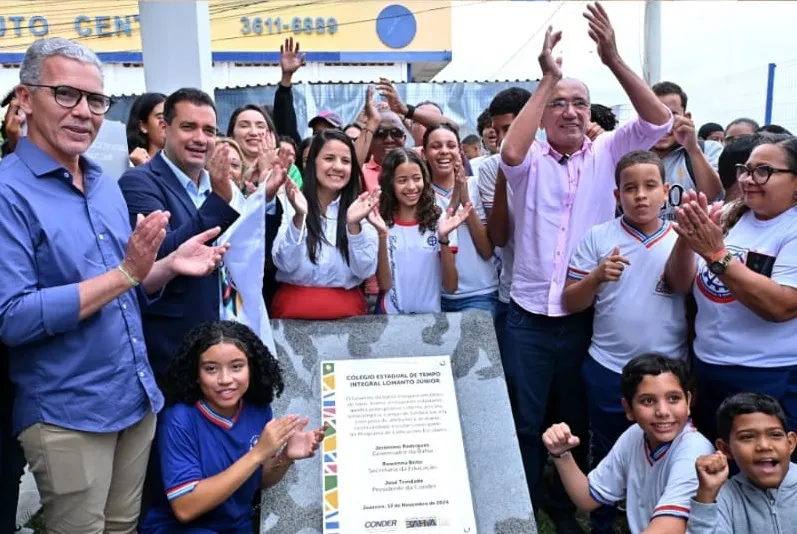 Andrei e Rowenna participaram de entregas de colégios estaduais em Juazeiro