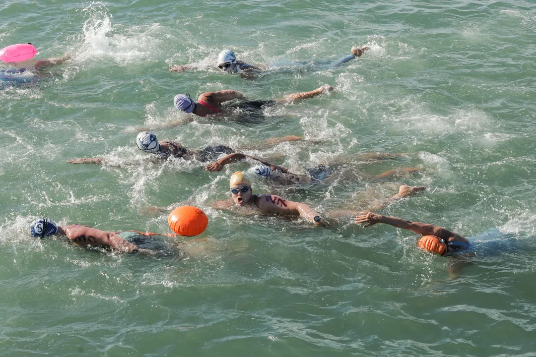 Travessia Mar Grande-Salvador contou com 180 atletas