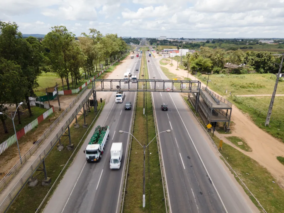 Em 2024, o governo federal iniciou esse processo de revisão para resolver problemas em concessões antigas, abrangendo 7.500 quilômetros em diversos estados