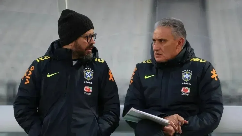 Cléber Xavier e Tite durante a passagem pela seleção brasileira