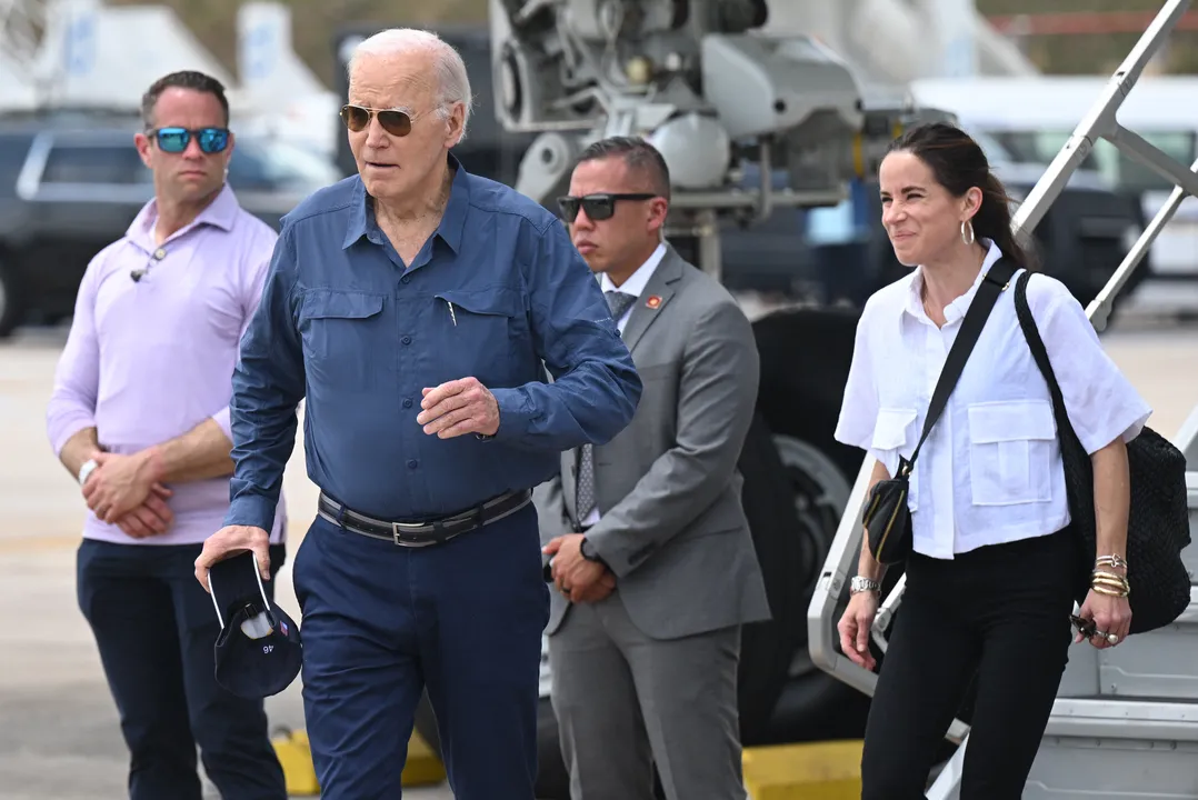 Joe Biden desembarcou neste domingo na cidade de Manaus