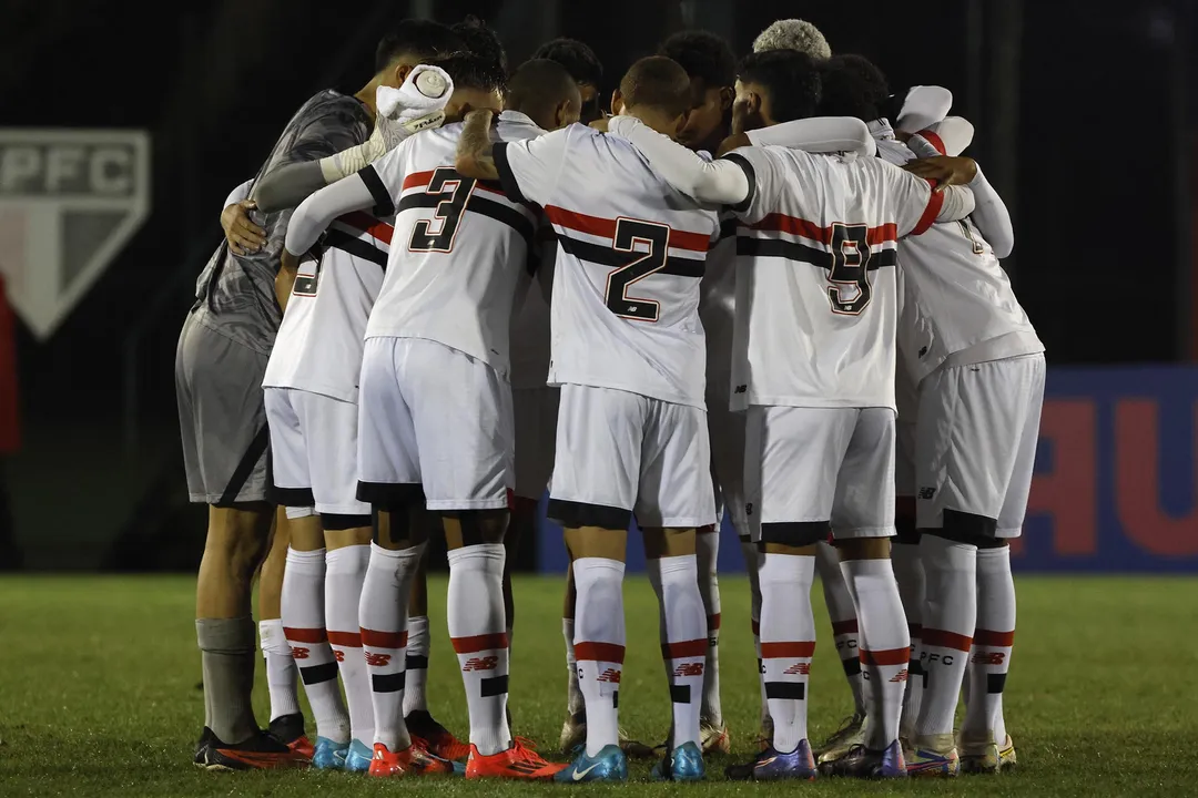 Jogadores do São Paulo reunidos