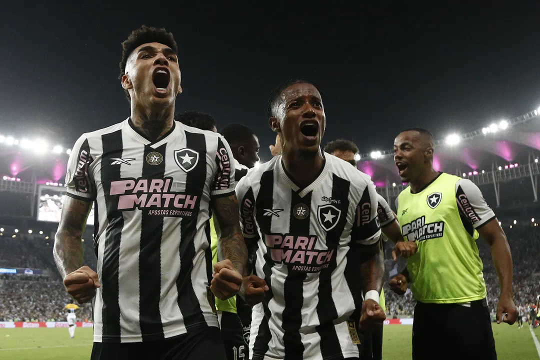 Jogadores do Botafogo comemorando