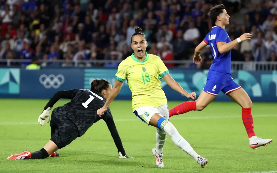 Gabi Portilho comemorando gol