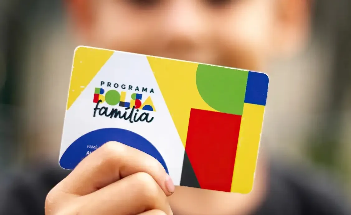 Imagem ilustrativa da imagem Caixa paga Bolsa Família a beneficiários com NIS de final 2