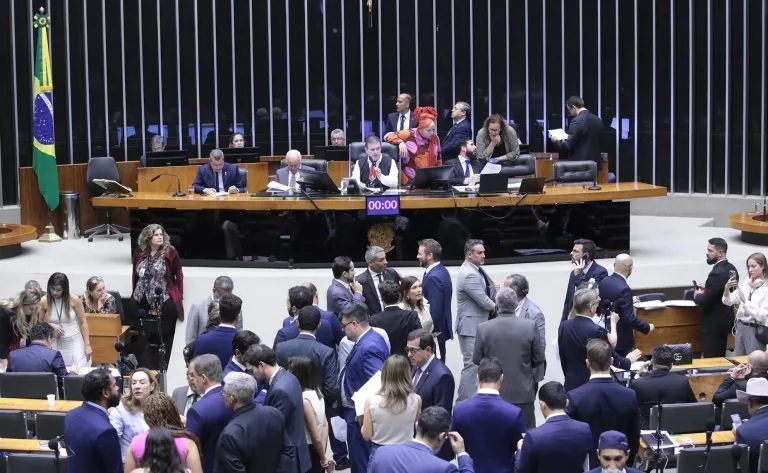 A proposta será enviada ao Senado