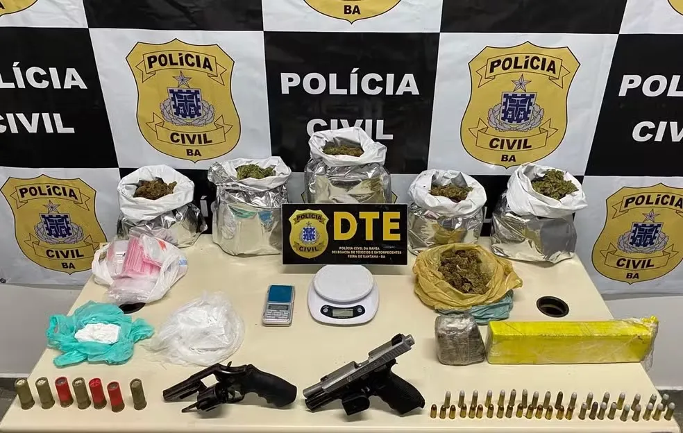 Além das prisões, os policiais apreenderam diversos materiais