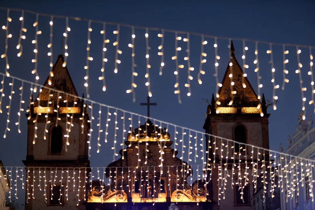 Luzes de Natal foi inaugurada nesta segunda,9