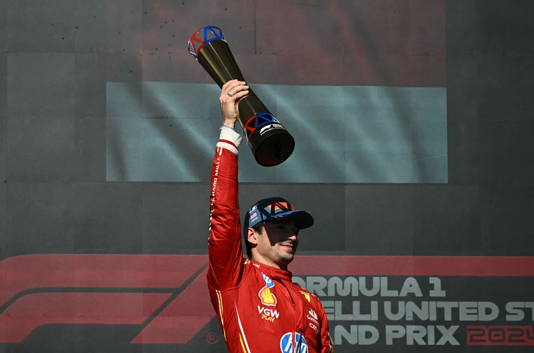 Charles Leclerc celebra vitória no GP dos Estados Unidos