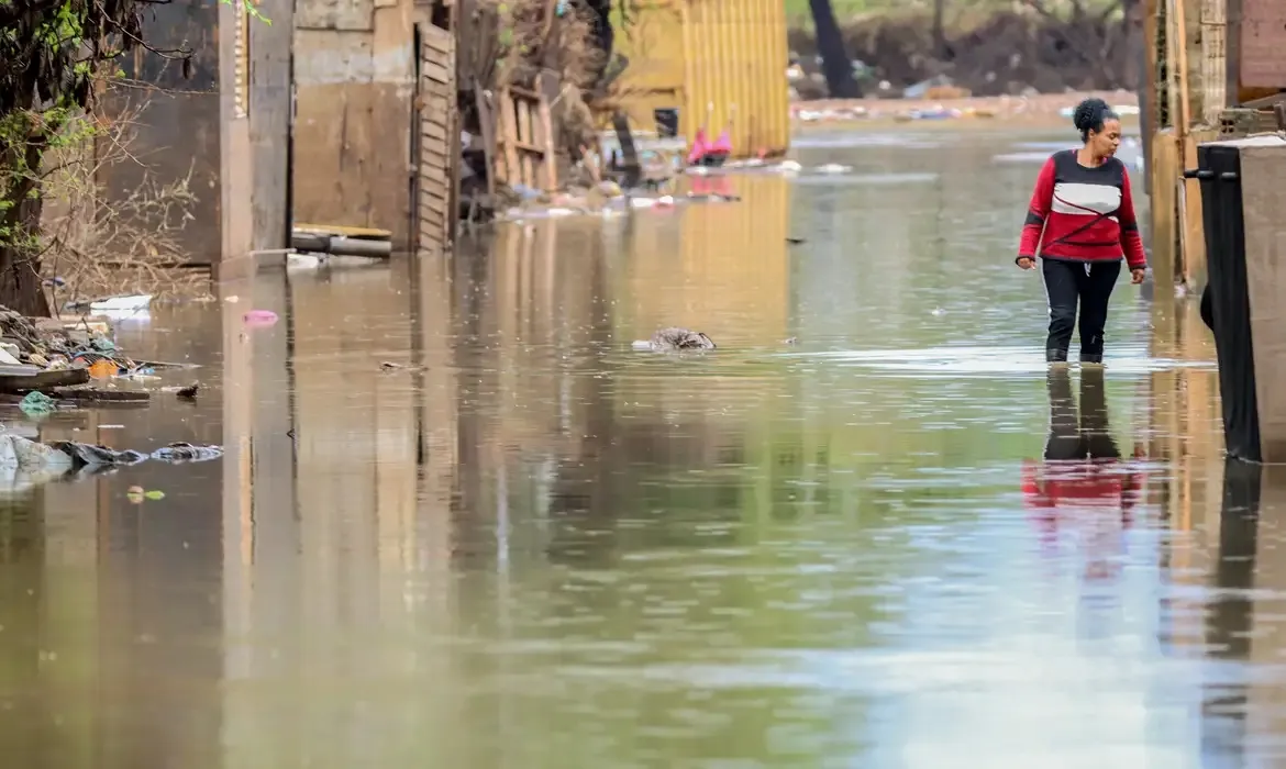 Das 48 cidades afetadas, pelo menos 14 tiveram impactos na rede elétrica