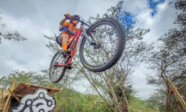 Ciclista Anna Vitória Machado tornou-se campeã brasileira de Mountain Bike