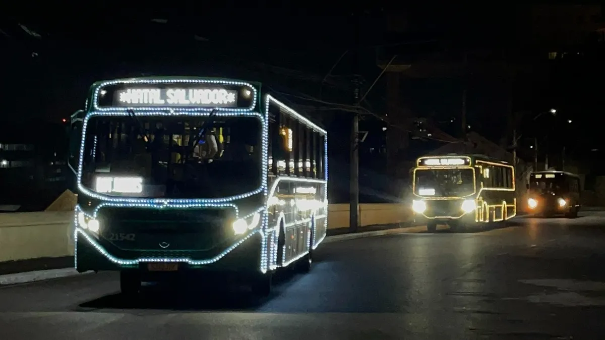 Ônibus com iluminação especial