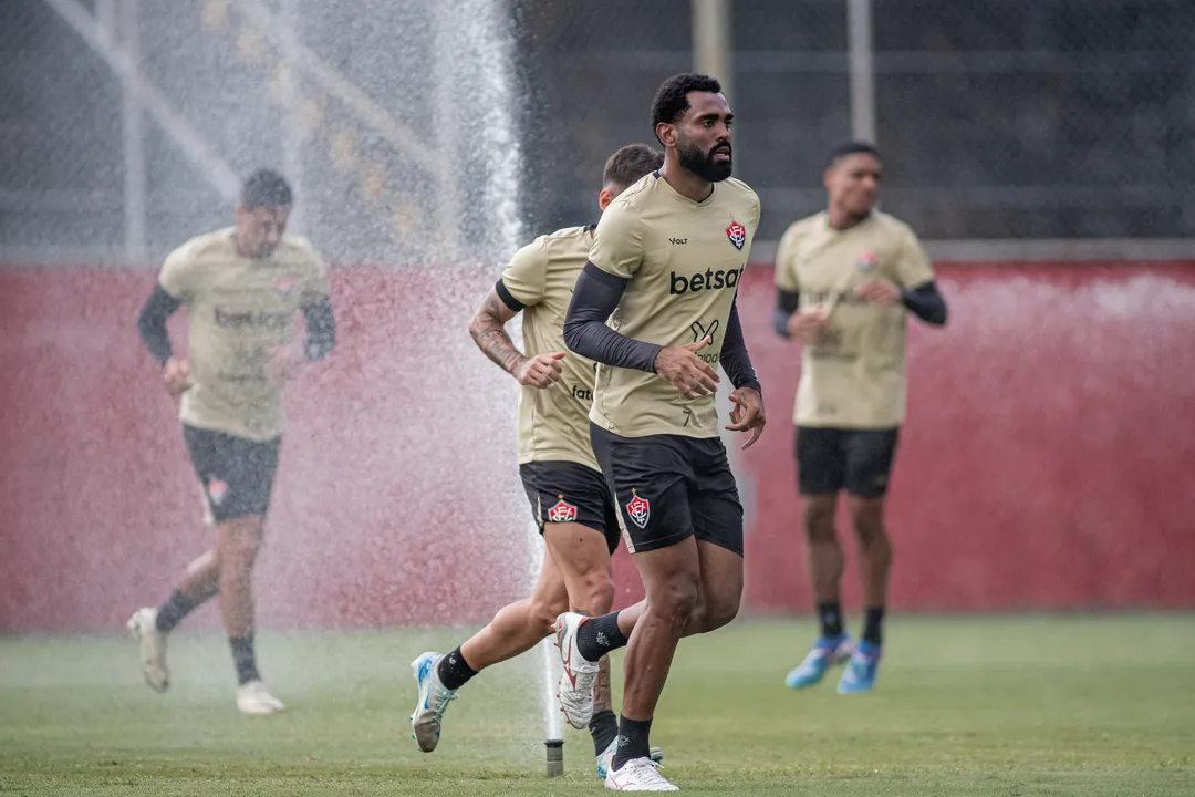 Imagem ilustrativa da imagem Com trabalho tático, Vitória inicia preparação mirando o Flamengo