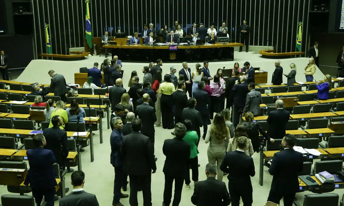 A regulamentação da reforma tributária, aprovada na última semana pelo Senado, também deve ser concluída na Câmara dos Deputados