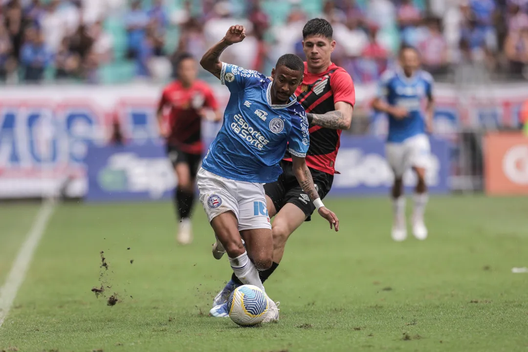 Ademir em partida contra o Athletico