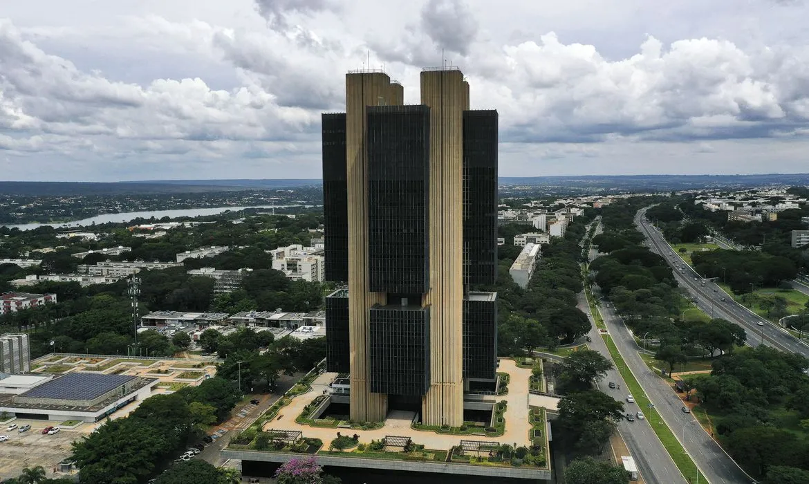 Copom deve elevar taxa de juros nesta quarta-feira, 11