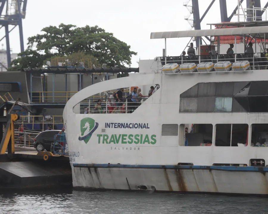 Corpo foi encontrado onde embarcações atracam