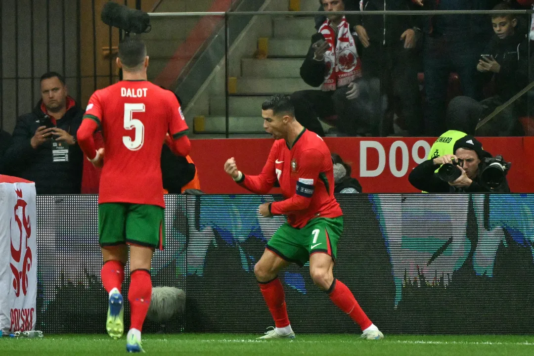 Cristiano Ronaldo comemora gol pela seleção portuguesa