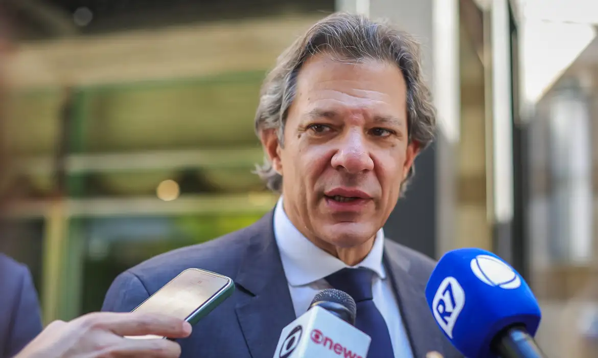 Haddad se reuniu com ministros para discurtir alterações no saque aniversário do Fundo de Garantia do Tempo de Serviço (FGTS)