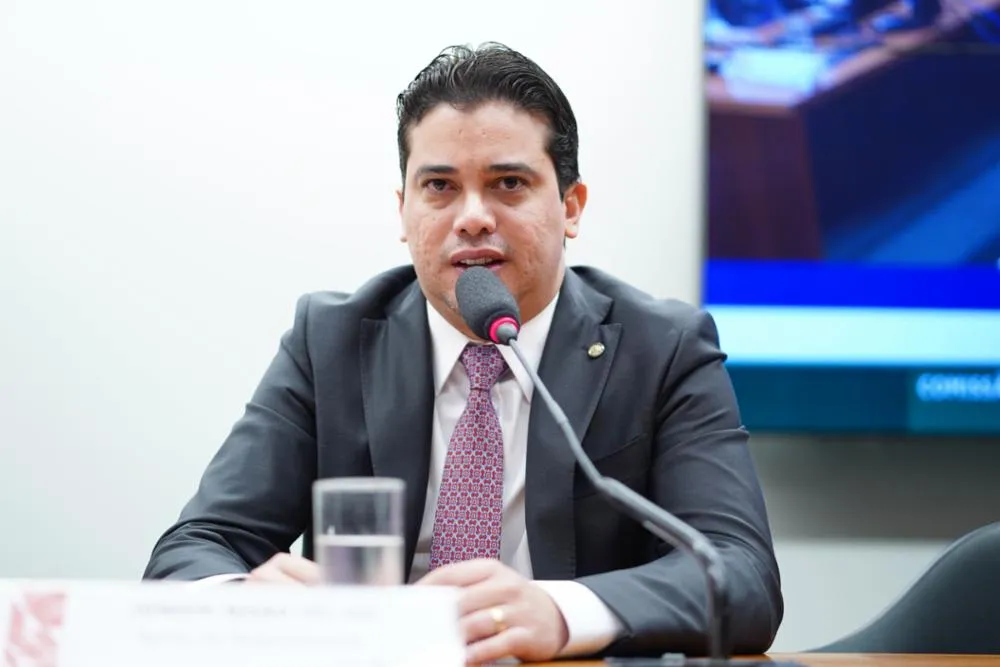 Junior Mano foi reeleito deputado federal como o segundo mais votado do Ceará