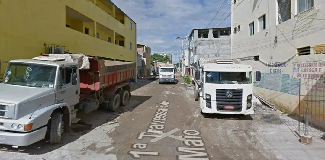 Tiros foram disparados na Rua Três de Maio