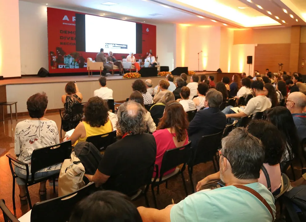 Nos dias 05, 06 e 07 o ArquiMemória 6 será realizado no Senai/Cimatec e no dia 08 na Faculdade de Arquitetura da UFBA