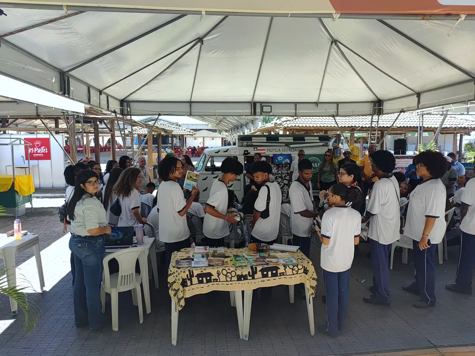 Estudantes da escola rural Rolf Weinberg, em Pojuca