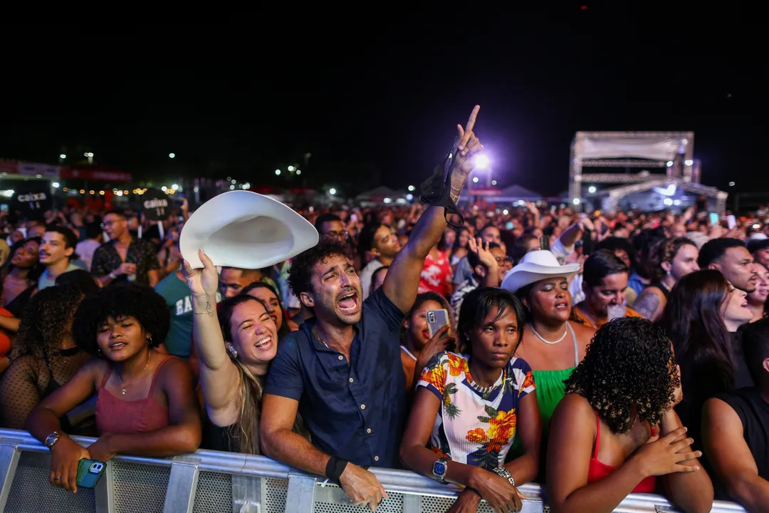 Noite traz shows de Tayrone, Nadson O Ferinha, Unha Pintada, Zezo, Silfarley, Toque Dez e Klessinha