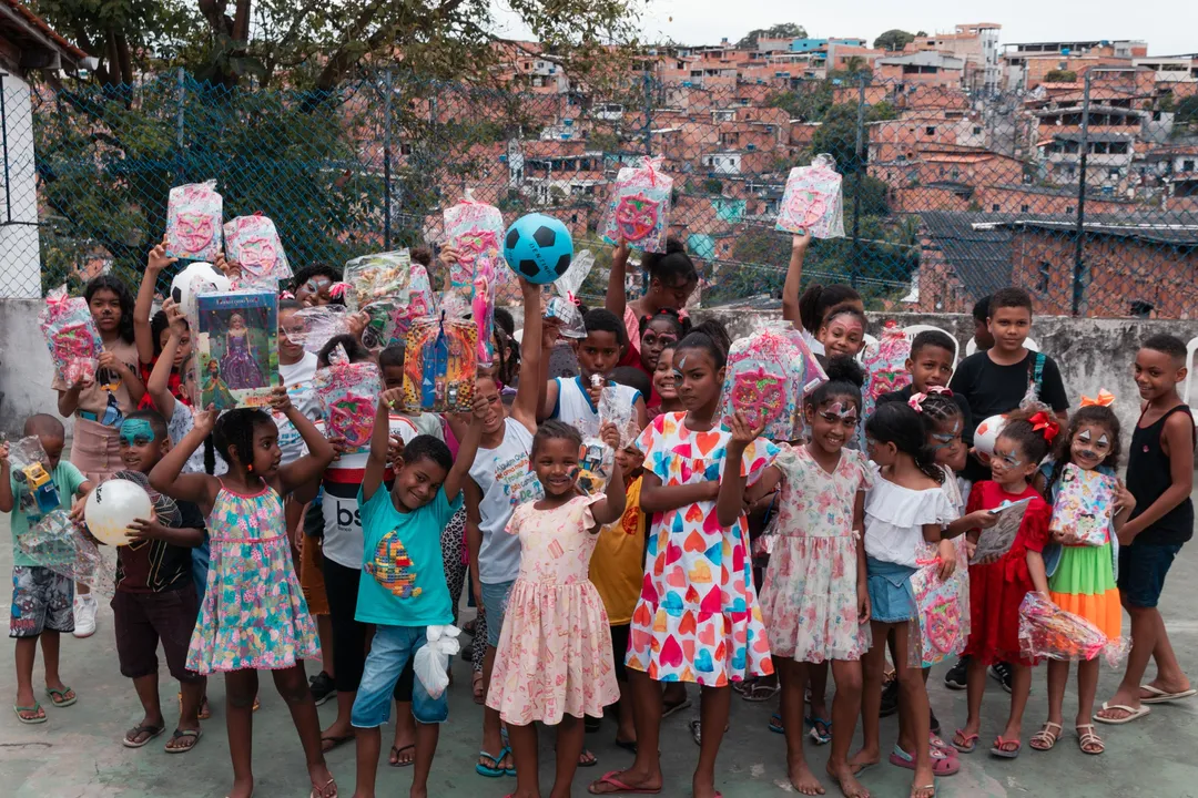 A campanha de arrecadação de presentes vai até quinta-feira, 10.