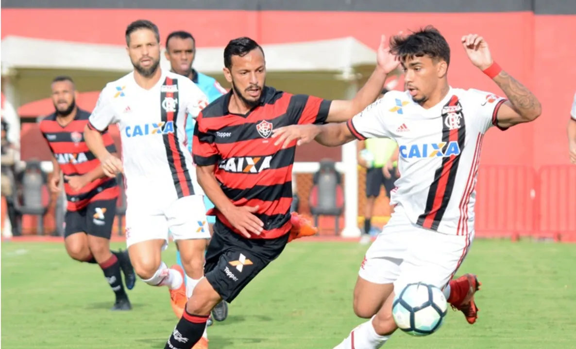 Duelo entre Vitória e Flamengo, válido pela última rodada do Campeonato Brasileiro de 2017