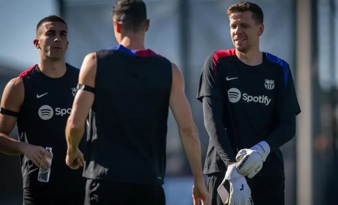 Wojciech Szczęsny assinou contrato válido de uma temporada com o Barcelona