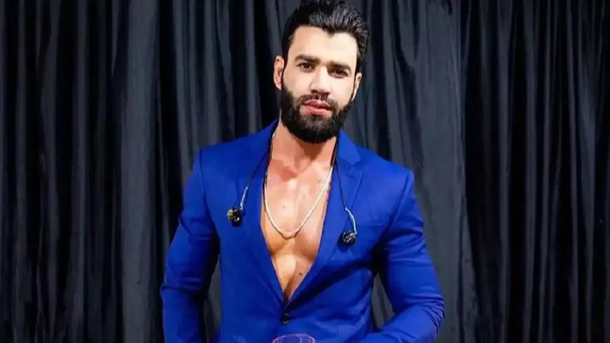 Gusttavo de barba