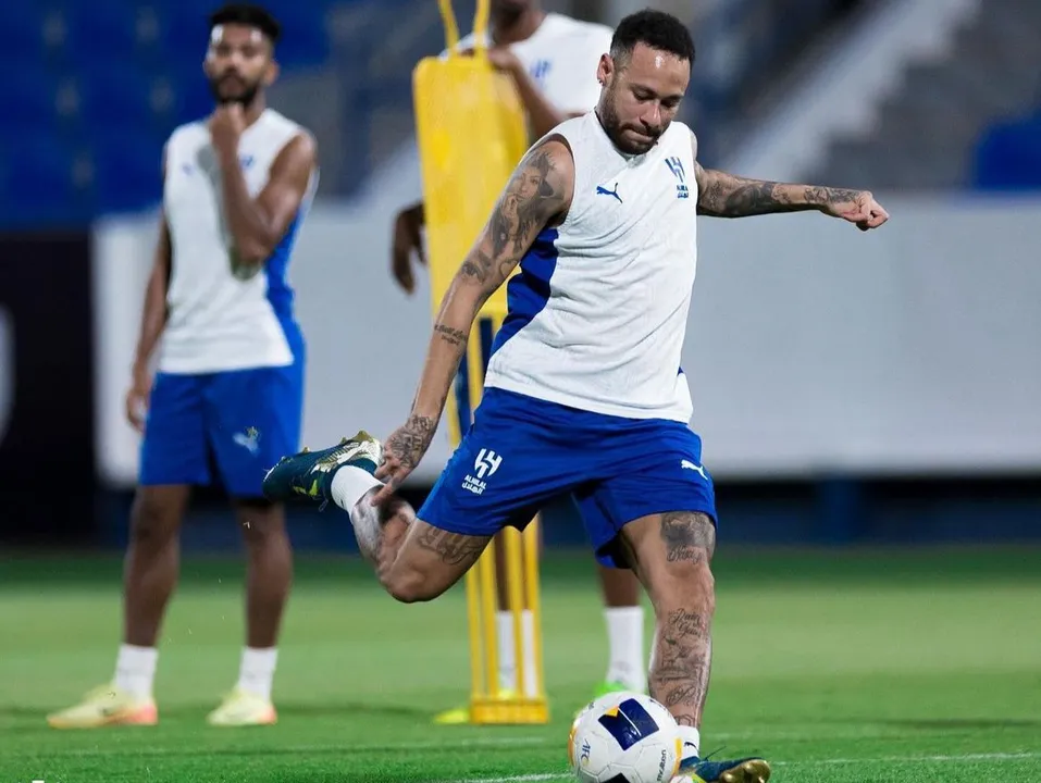 Neymar durante treino com o Al-Hilal