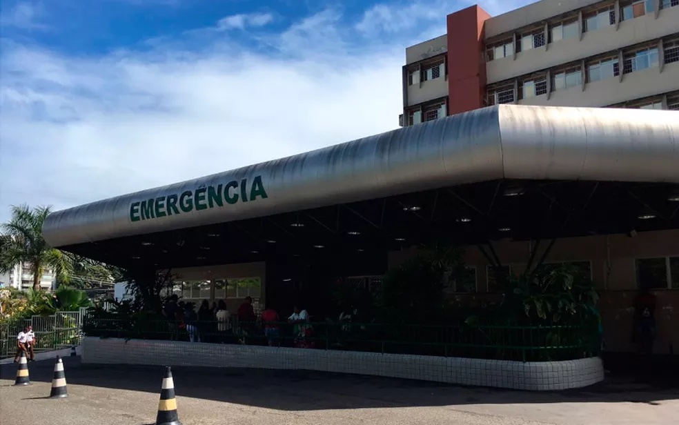 Menina foi levada para o Hospital Geral do Estado (HGE)