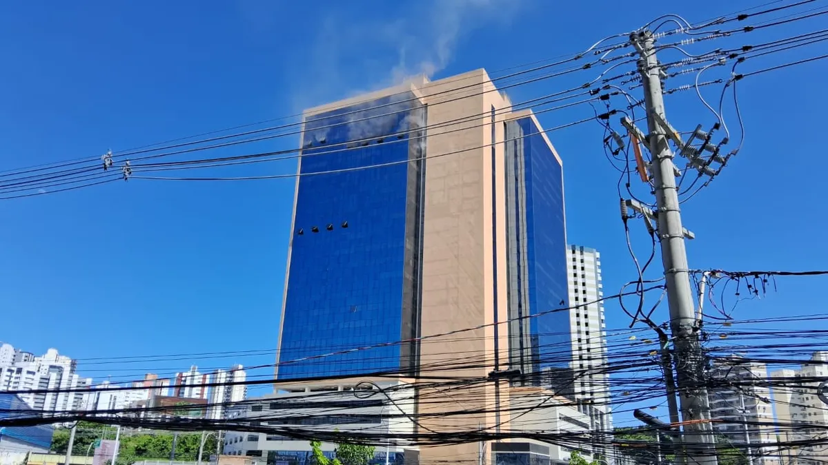 Edifício Empresarial Thomé de Souza, localizado na Avenida Antônio Carlos Magalhães