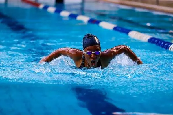 Raquel Mesquita, de 14 anos, fará sua estreia na Travessia Mar Grande-Salvador