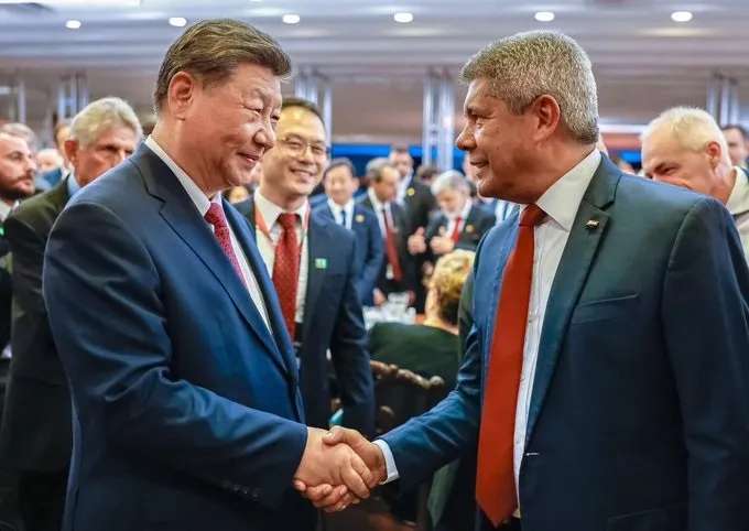 Jerônimo e Xi Jinping se encontram em jantar oferecido por Lula no Palácio do Itamaraty