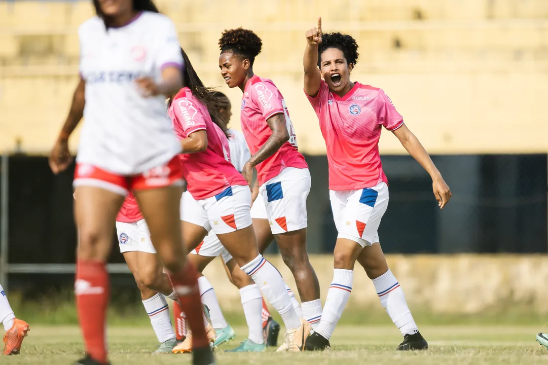 Comemoração do gol do Bahia durante partida contra o Barcelona de Ilhéus