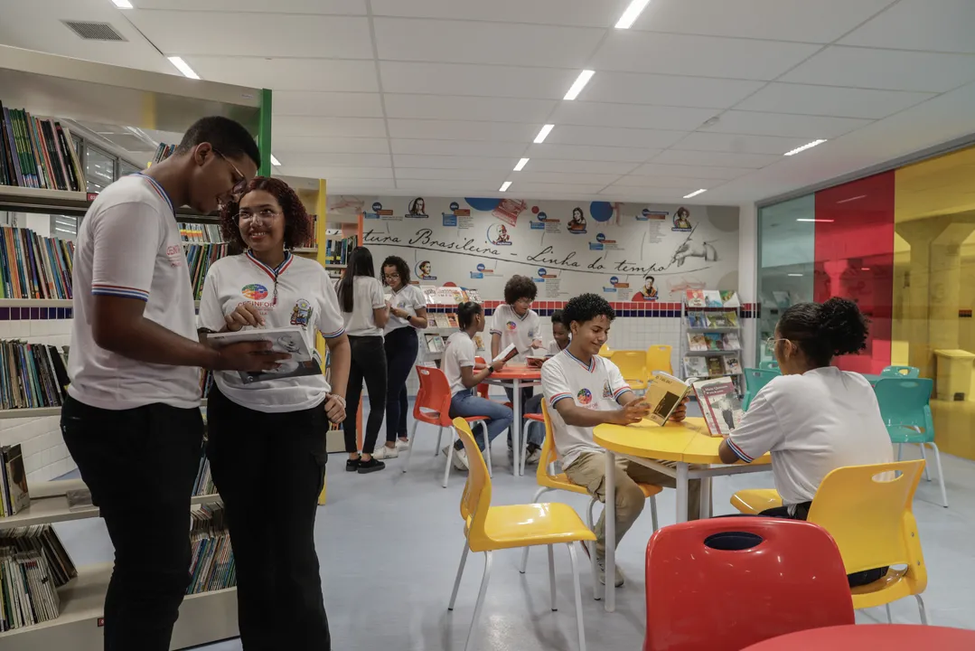 Estudantes devem ficar atentos ao prazo definido no calendário de sua unidade escolar para a entrega dos livros