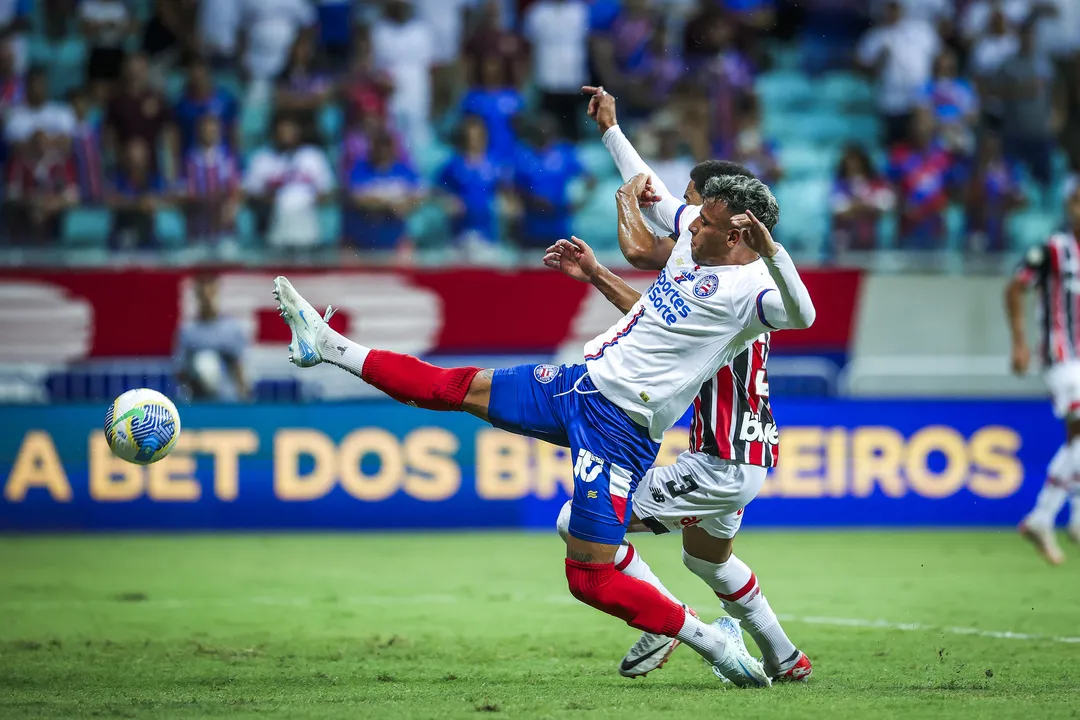 Lucho foi titular na partida contra o São Paulo, nesta terça-feira,