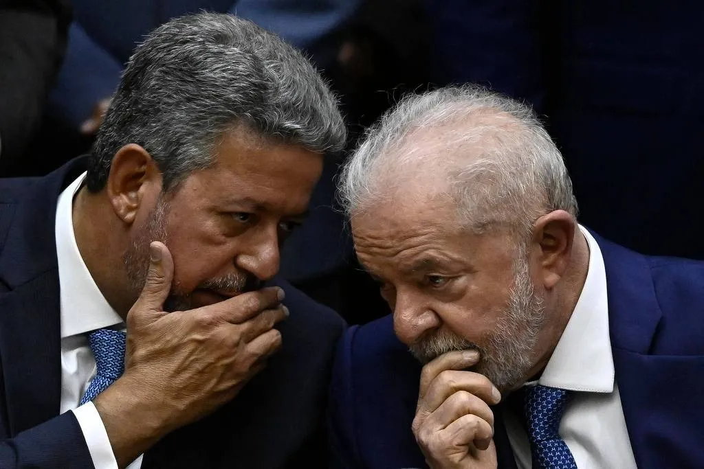 Atual presidente da Câmara dos Deputados, Arthur Lira, e o presidente Lula