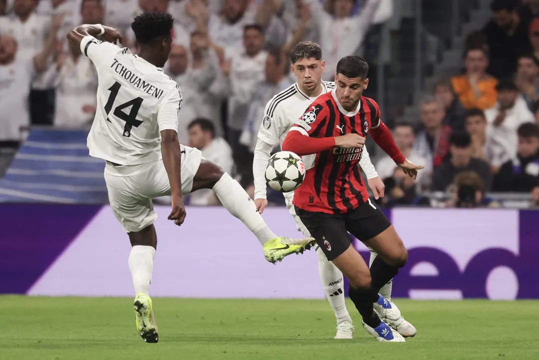 Tchouaméni em partida contra o Milan